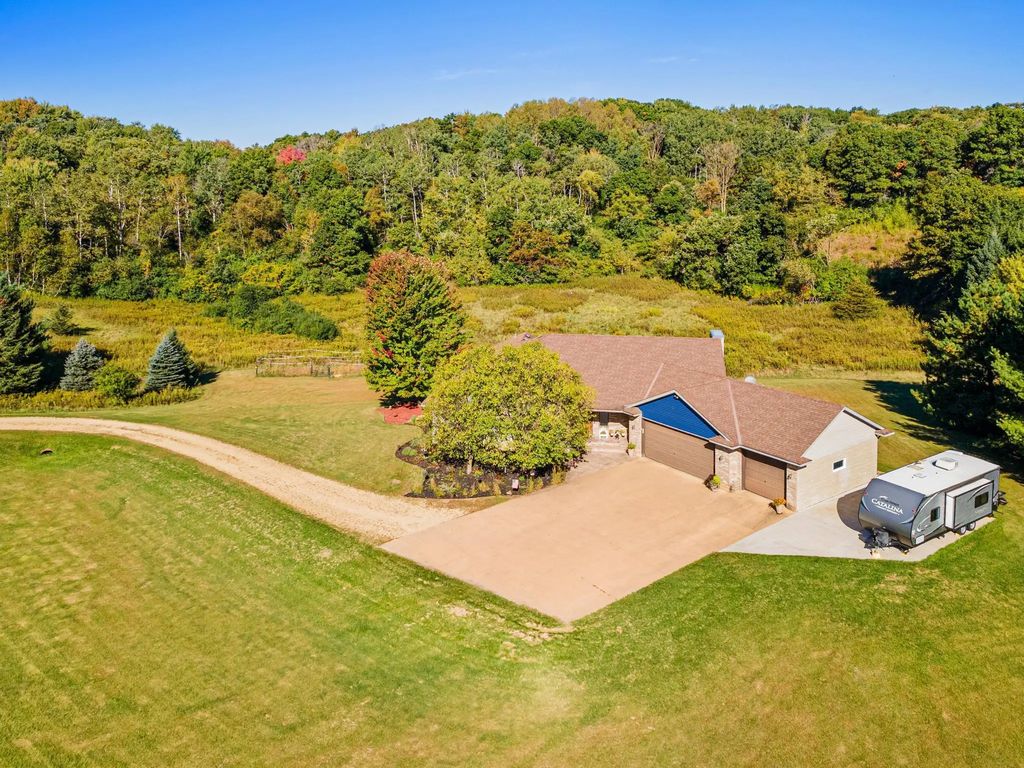 408 Johnson Drive, Hudson