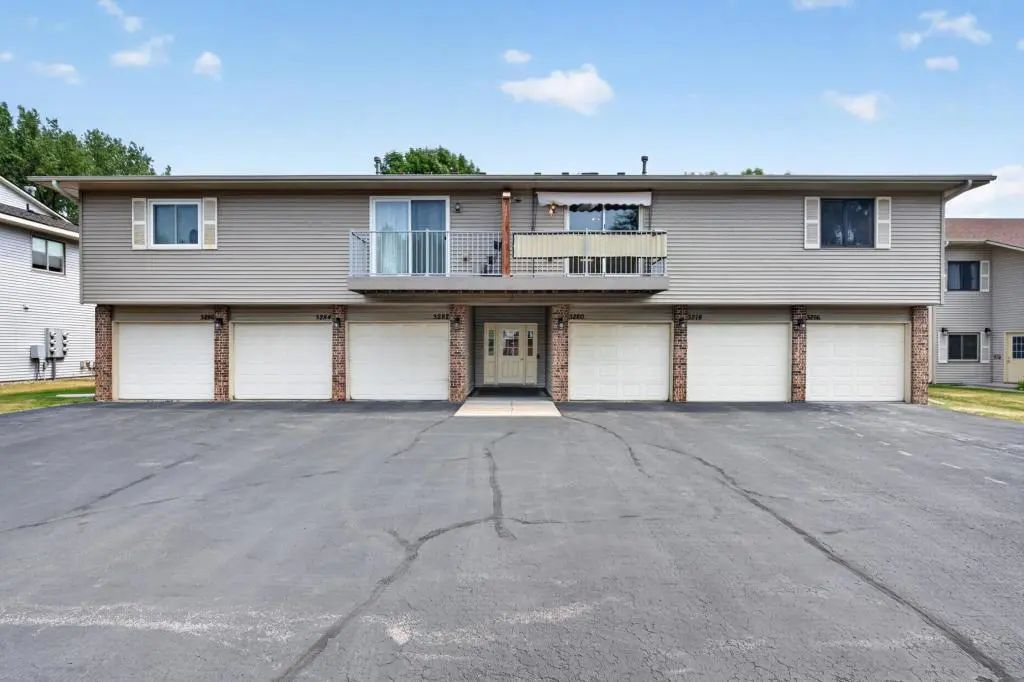 3276 Greenbrier Street 3276c, Vadnais Heights
