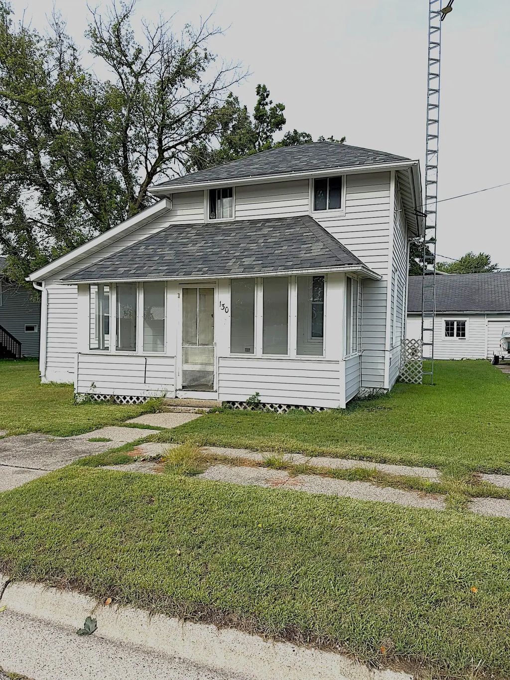 130 6th Street Sw, Plainview