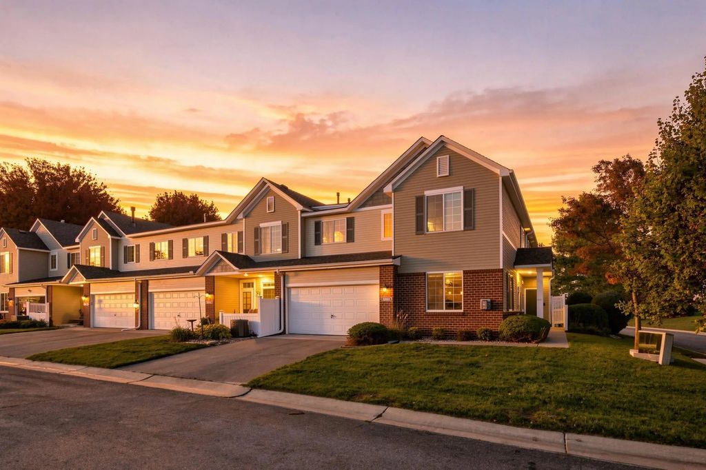 19609 Escalade Way, Farmington