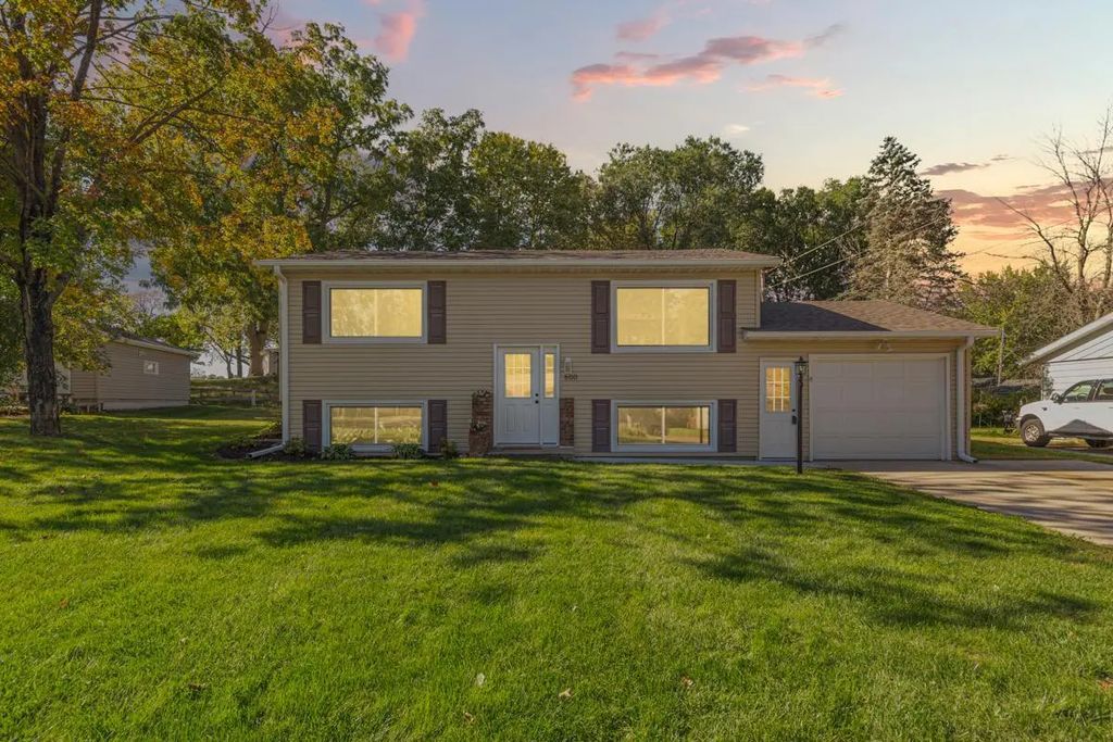 600 Ladonna Lane, Faribault