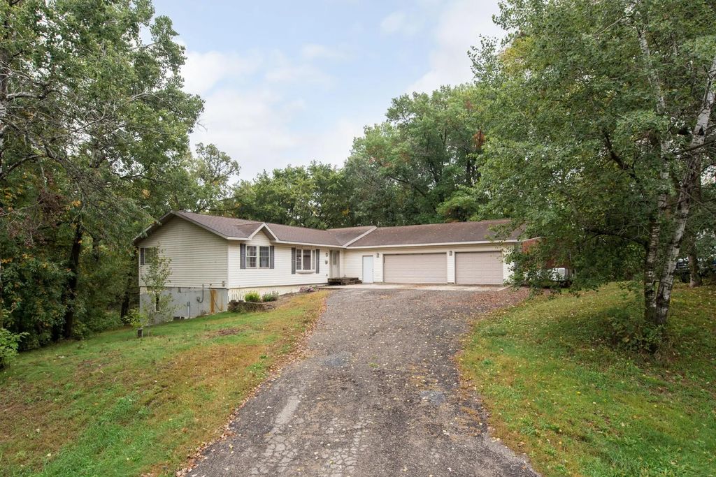 2769 N Oaks Lane Nw, Garfield