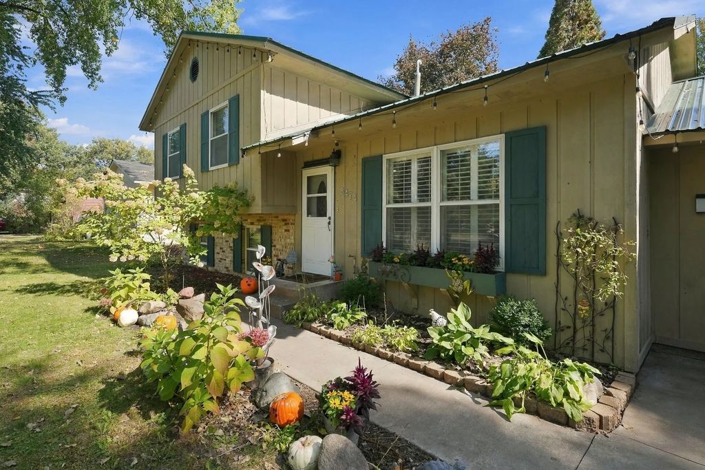 5474 Portland Avenue, White Bear Lake