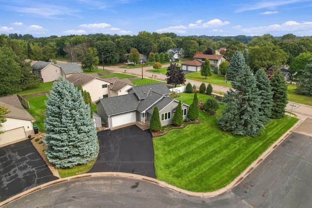 2905 127th Circle Nw, Coon Rapids