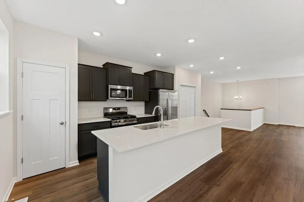 2732 Kepler Avenue Ne, Saint Michael