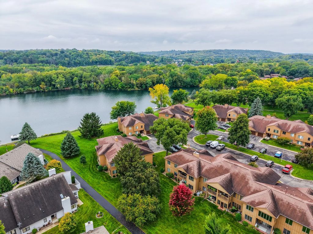 1808 Lakeview Court Sw 204, Rochester