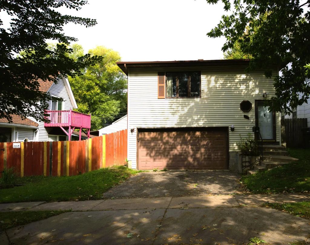 1639 4th Street E, Saint Paul