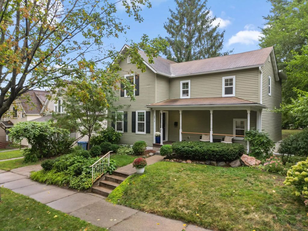 2518 Buchanan Street Ne, Minneapolis