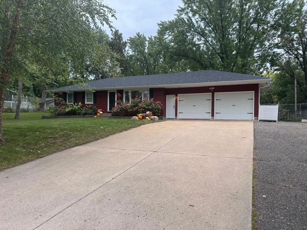 2550 140th Avenue Nw, Andover