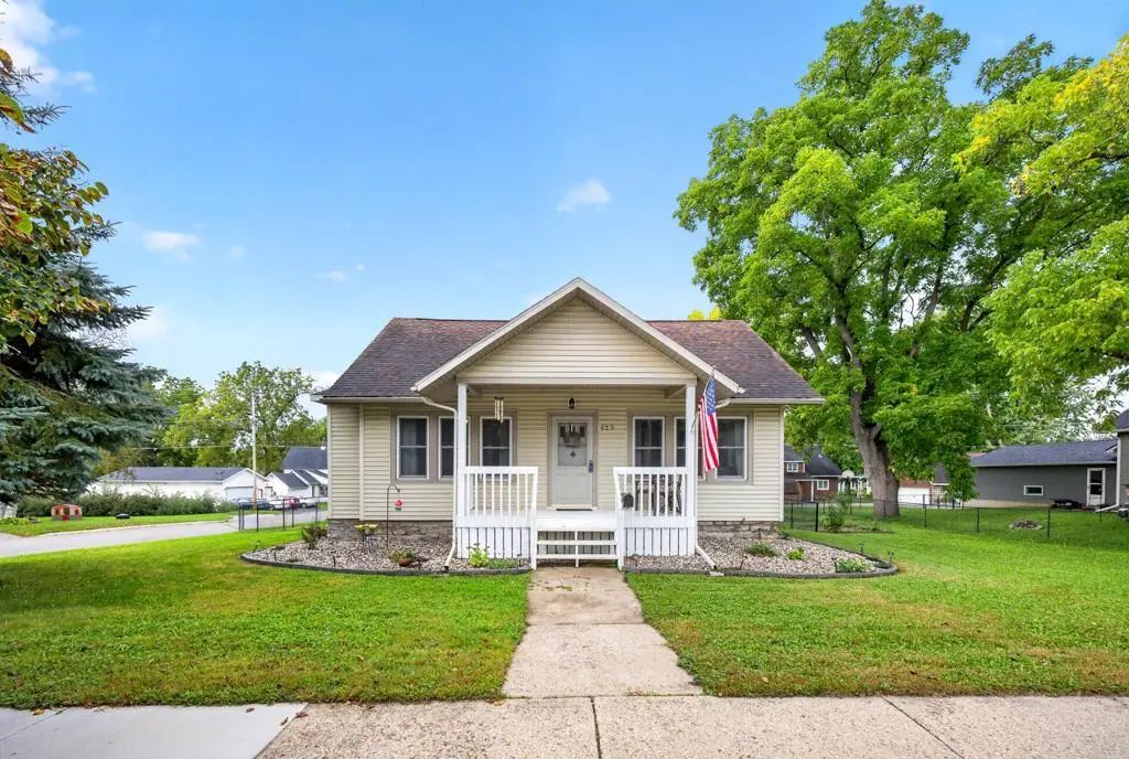 623 Winona Street Se, Chatfield
