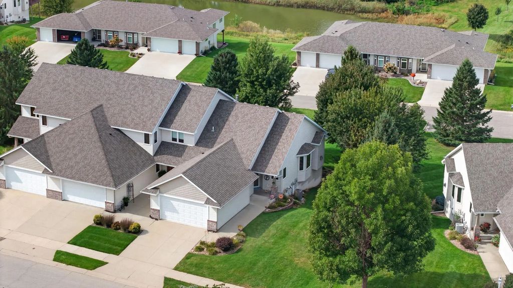2048 Crimson Ridge Drive Nw, Rochester