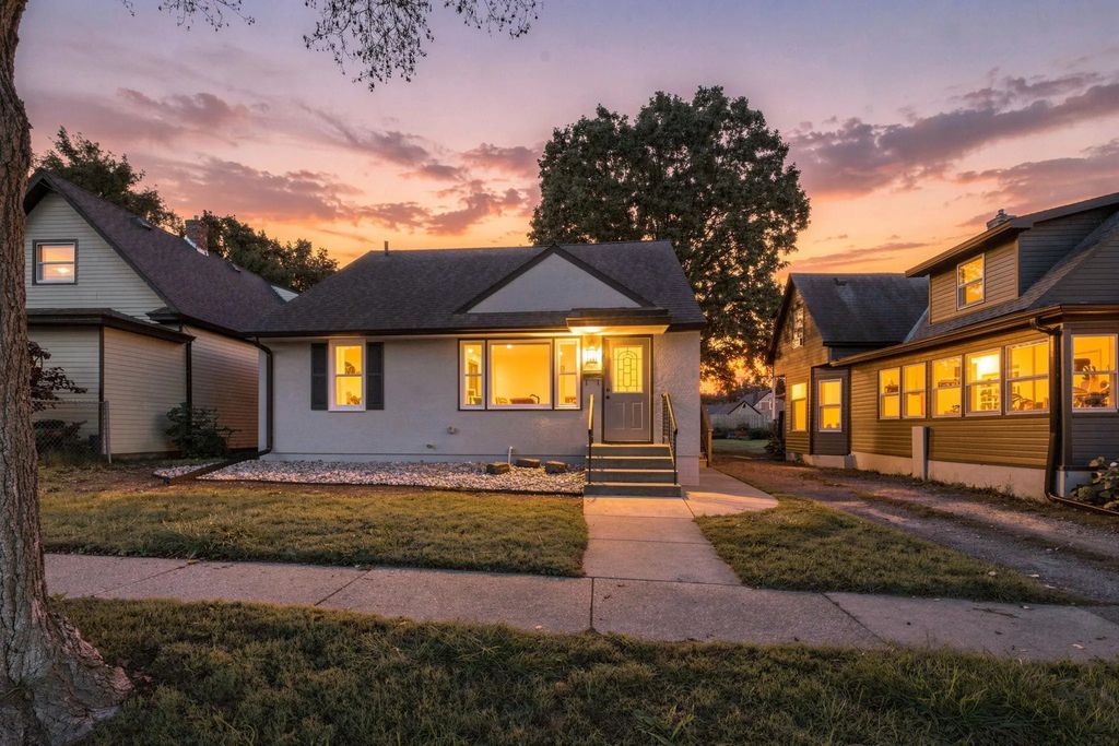 186 Hurley Street E, West Saint Paul