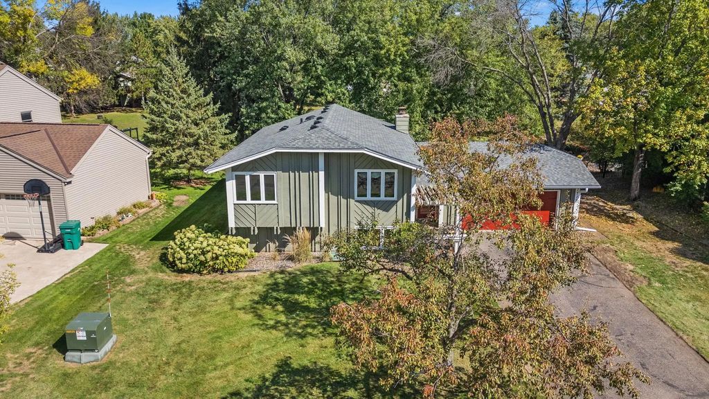 1719 Cudd Circle, Hudson