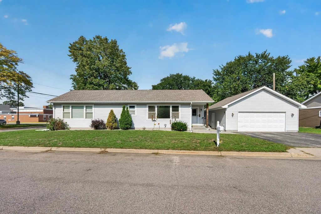 619 7th Street, Newport