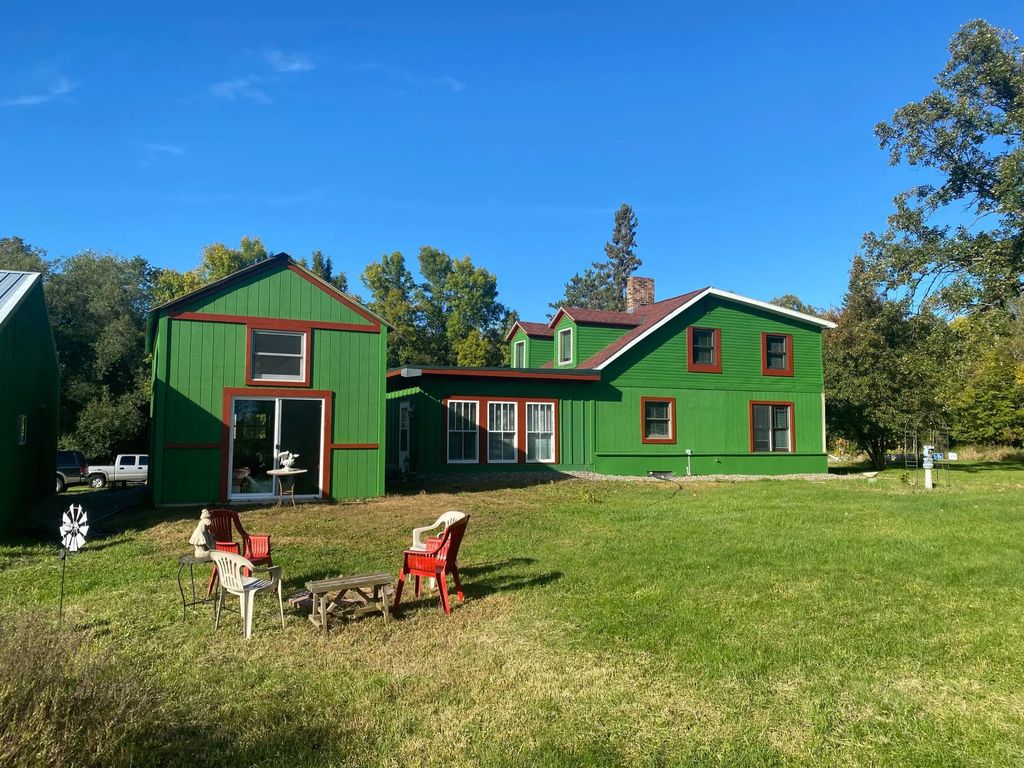 2279 Imperial Street, Mora