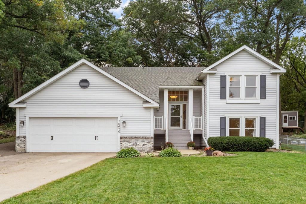 10470 169th Street W, Lakeville