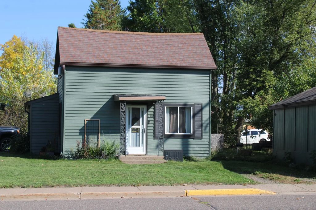 200 Pine Street S, Turtle Lake
