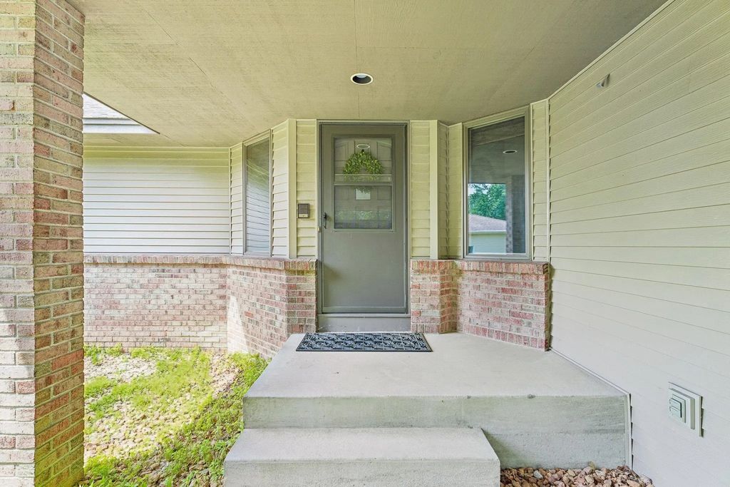 8912 Vincent Place, Bloomington