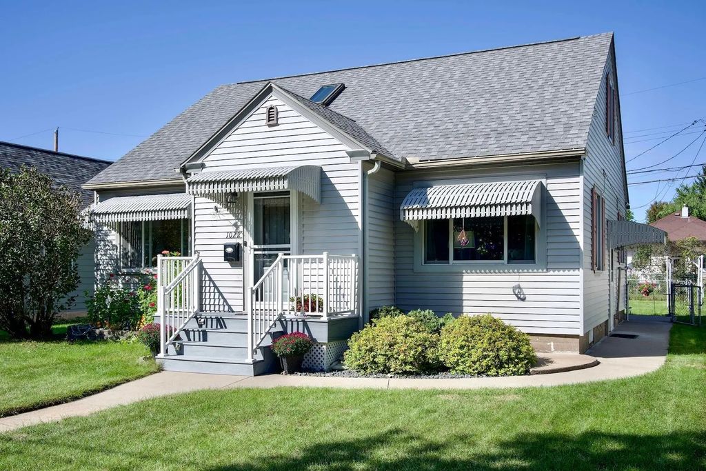 1022 Gilmore Avenue, Winona