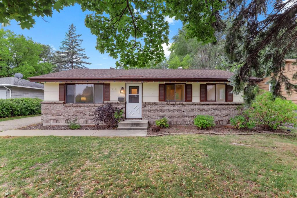 9330 Park Avenue S, Bloomington