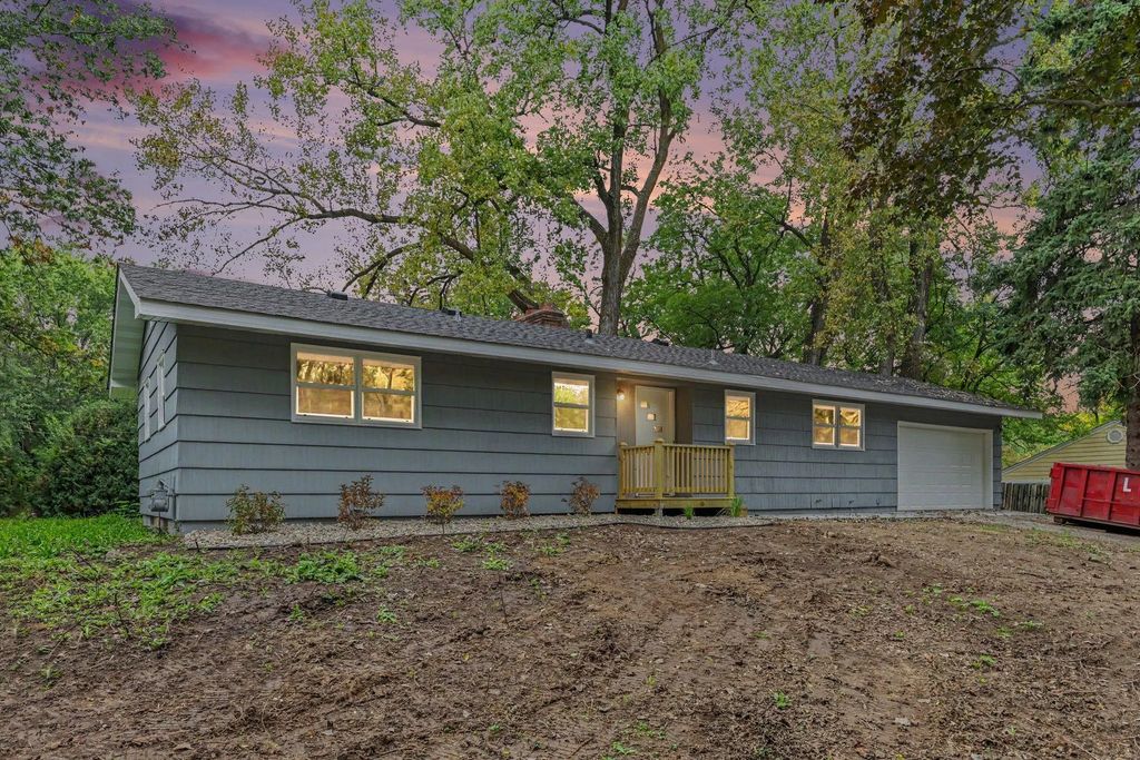 4040 Merriam Road, Minnetonka