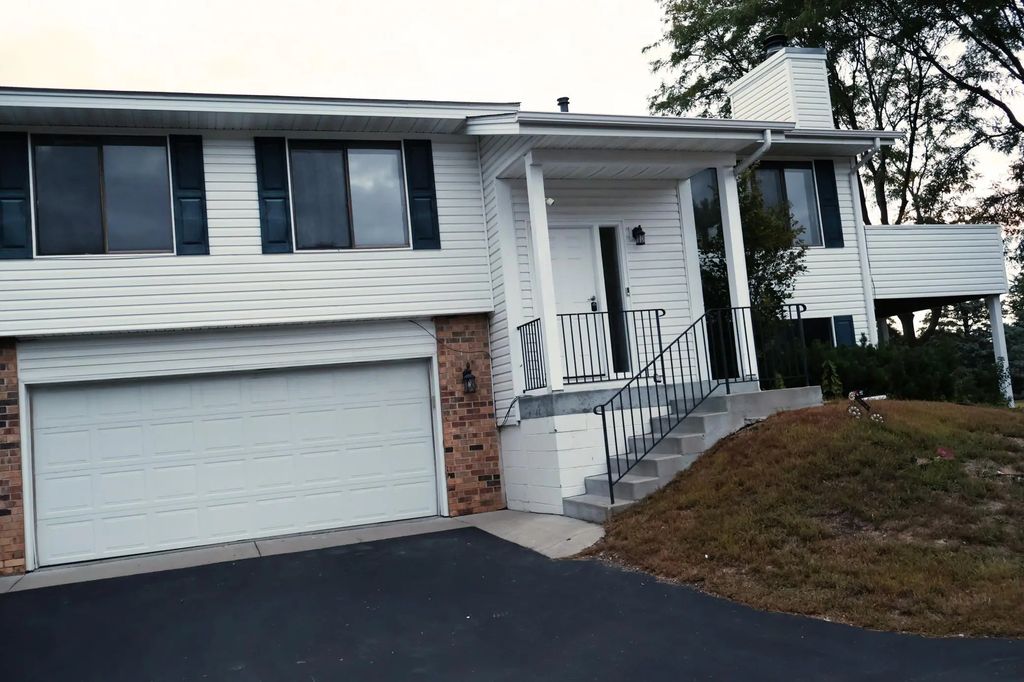 3837 Heather Drive, Eagan