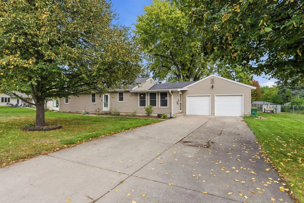 9101 Russell Avenue S, Bloomington