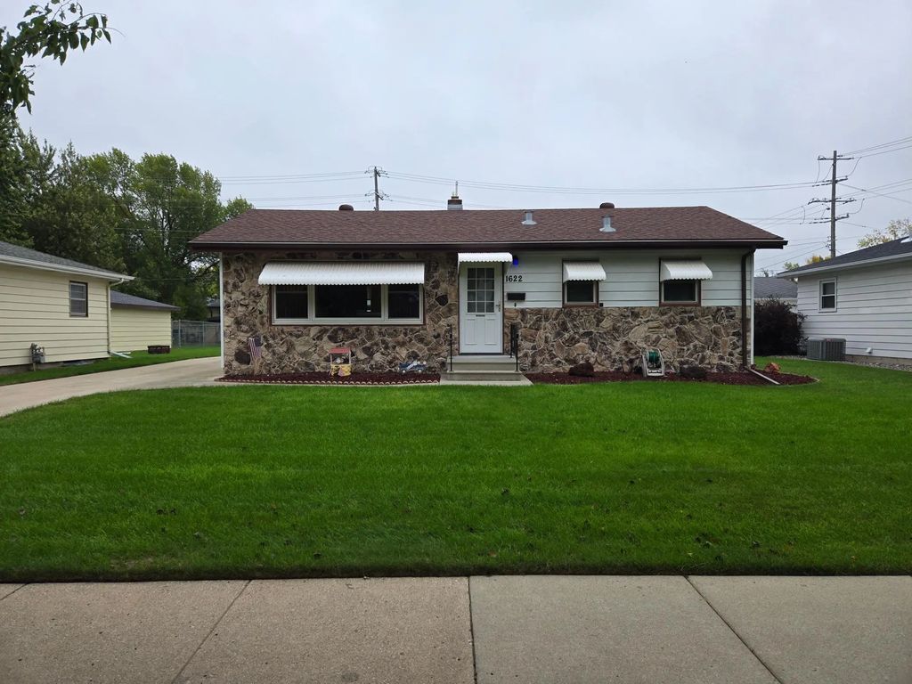 1622 17th Street S, Fargo