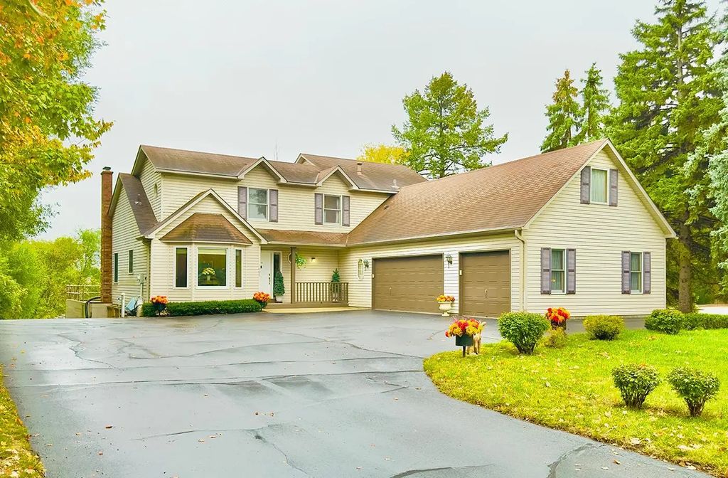 1009 River Terrace Drive, Bloomington