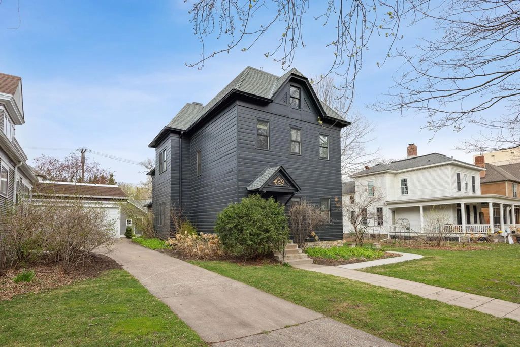429 Holly Avenue 2, Saint Paul