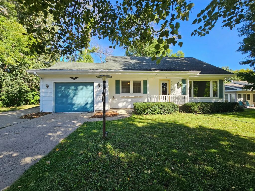 655 Mooers Avenue Se, Cokato