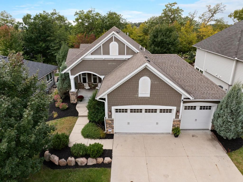 6292 Montee Drive, Eden Prairie