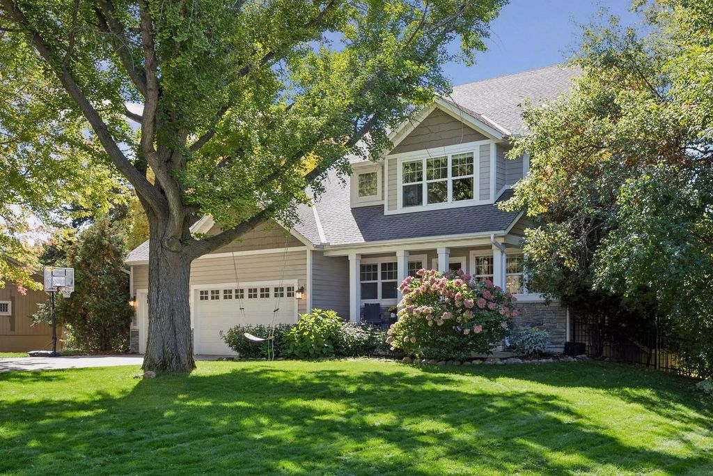 4716 Fairhills Road W, Minnetonka