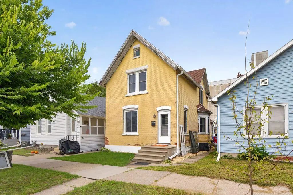 562 W 4th Street, Winona