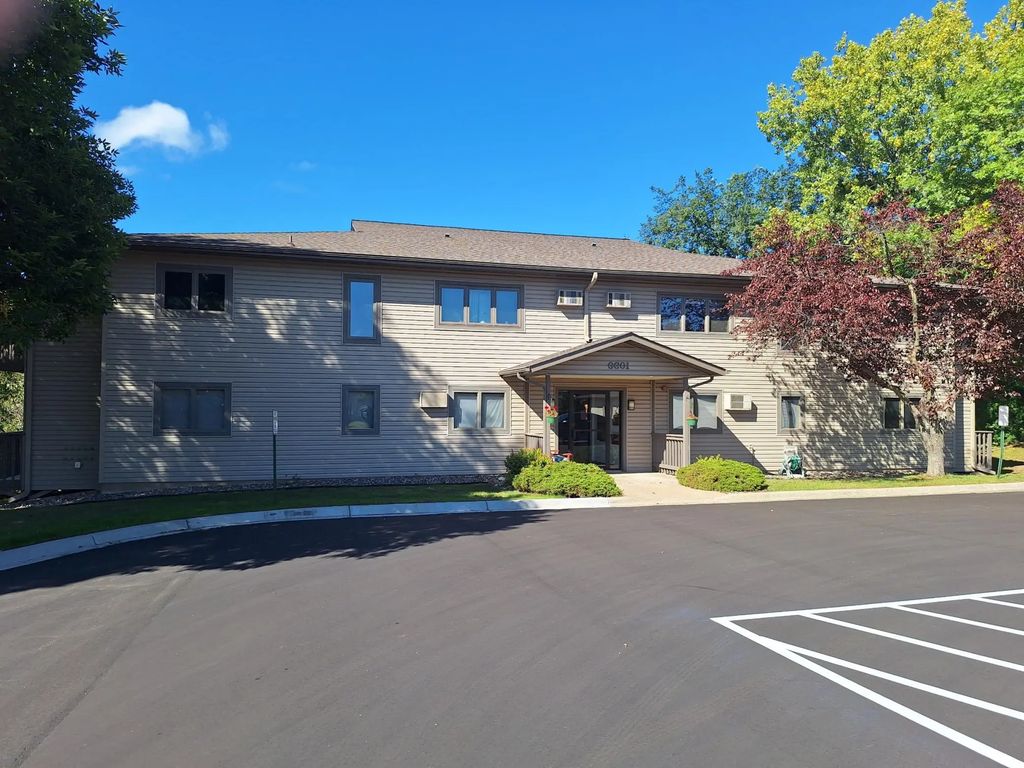 6601 Buckley Circle 105, Inver Grove Heights