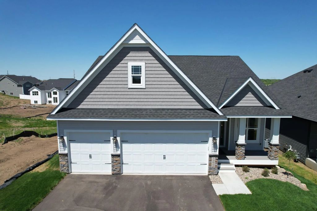 13822 Arrowhead Way, Rosemount