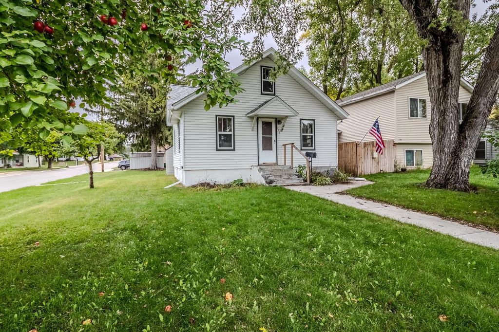 156 13th Avenue N, Waite Park
