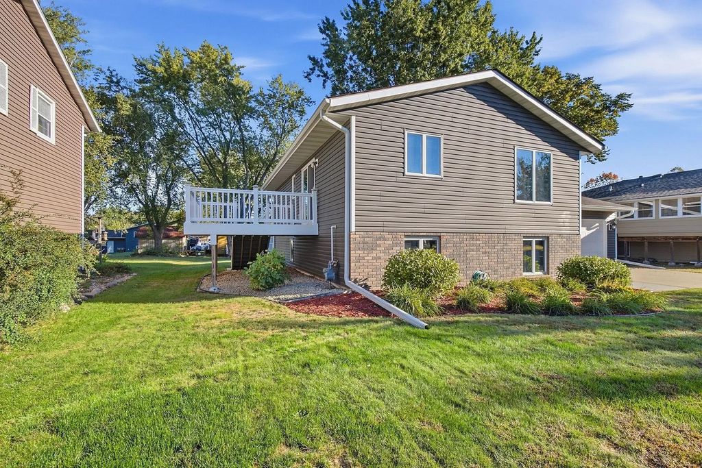 1004 W Prairie Street, Belle Plaine