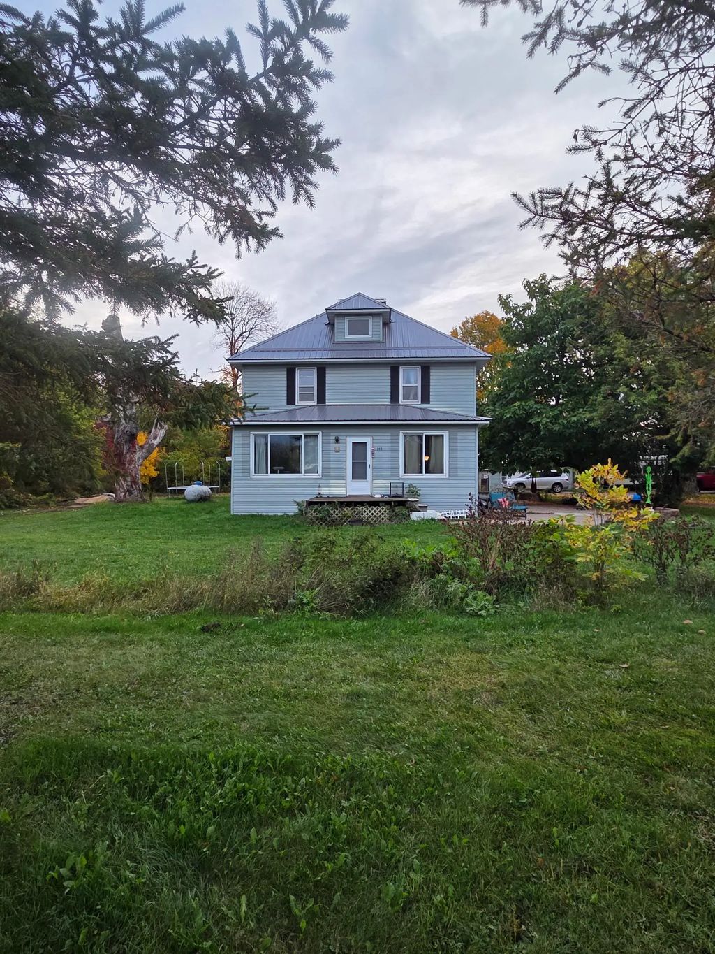 202 3rd Avenue Ne, Milltown