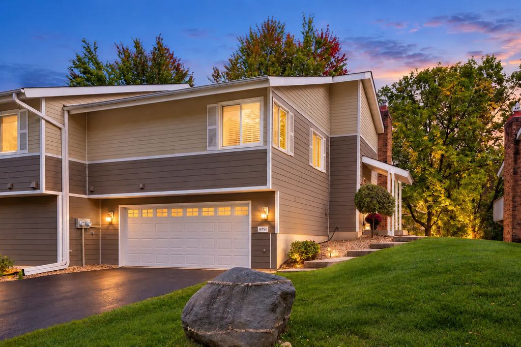 9751 Brighton Lane, Eden Prairie