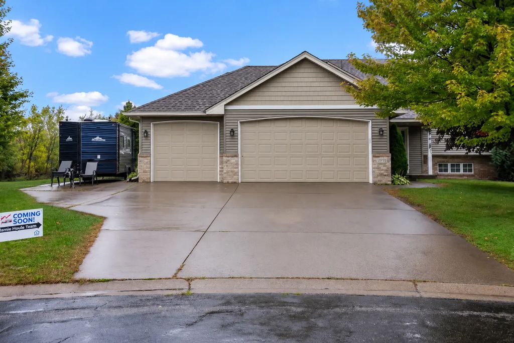 9711 Woodcrest Court, Monticello