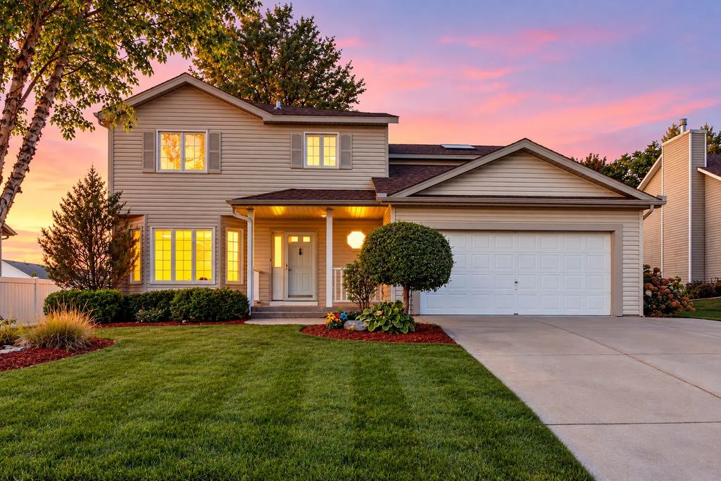 14147 Dearborn Path, Rosemount