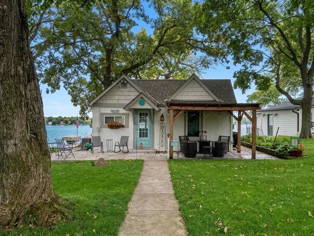 9065 Ingram Avenue Nw, Annandale