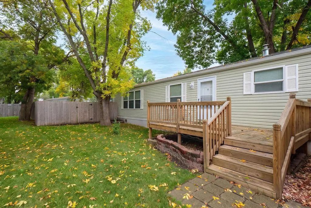 1324 Sandstone Drive, West Fargo