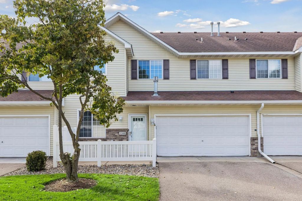 3210 Juniper Circle B, Woodbury