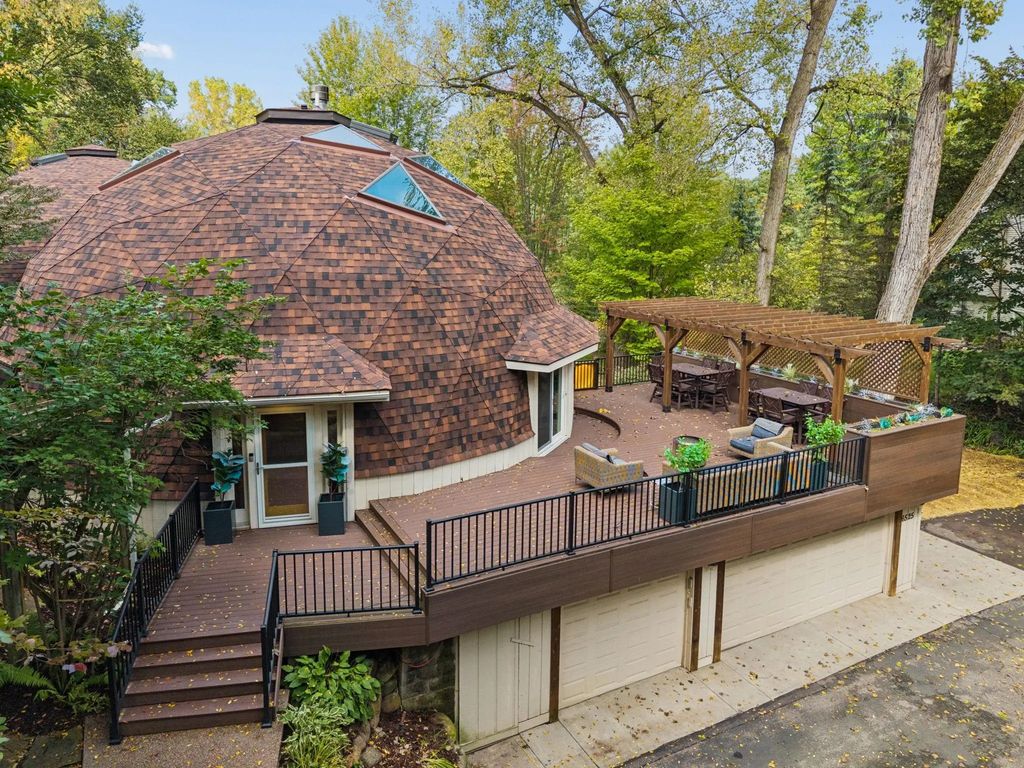 6525 Rowland Road, Eden Prairie