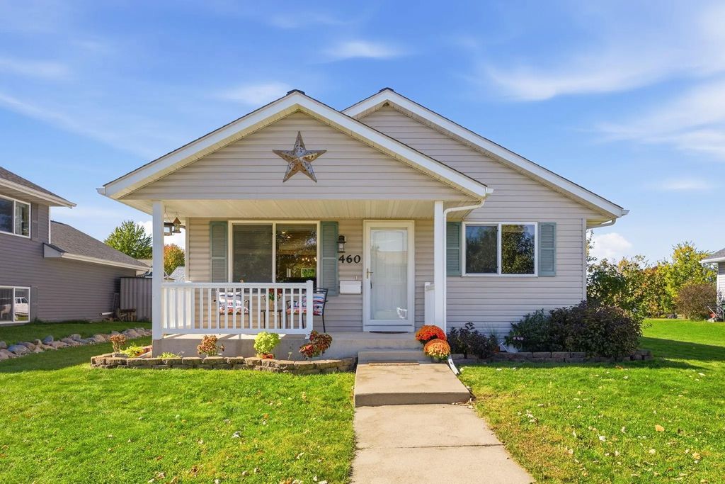 460 Minnesota Street Nw, Hutchinson