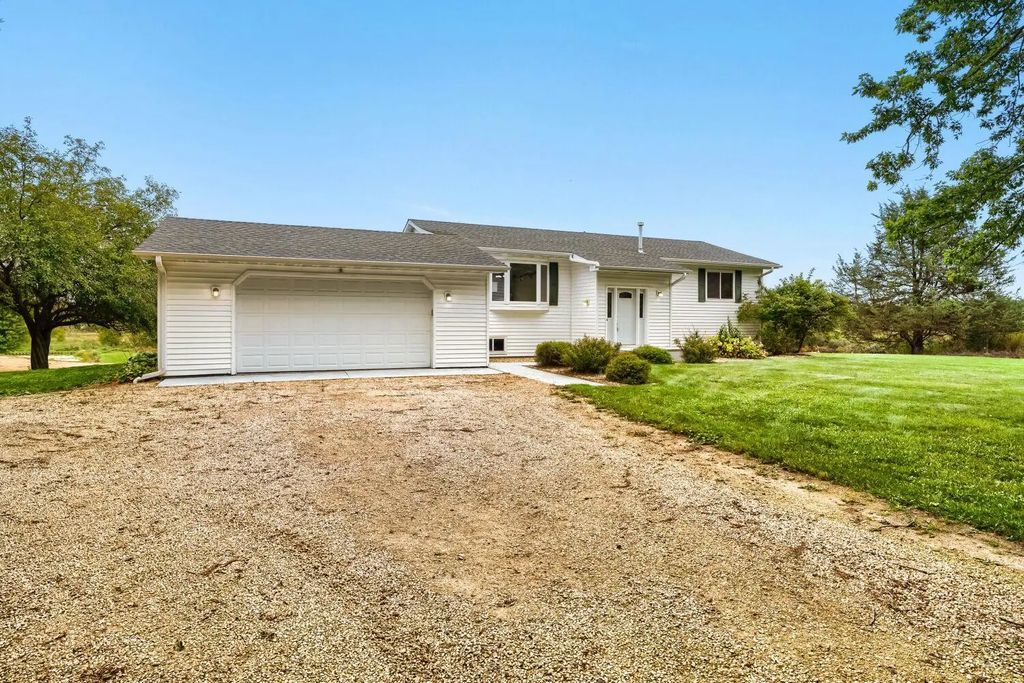 18335 Imperial Avenue N, Forest Lake