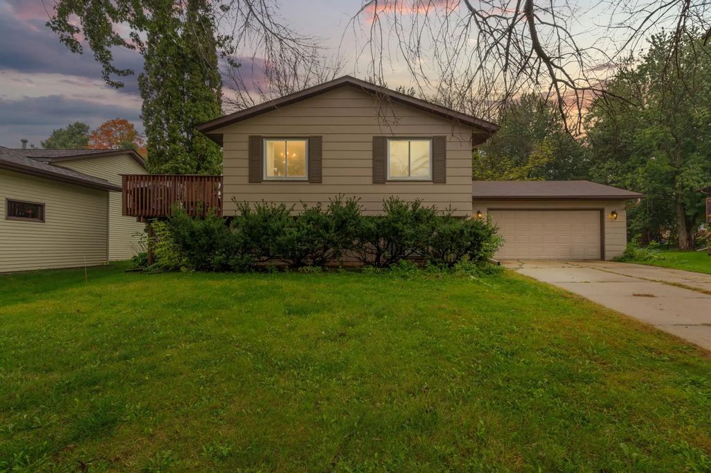 8 Aspen Court, Faribault
