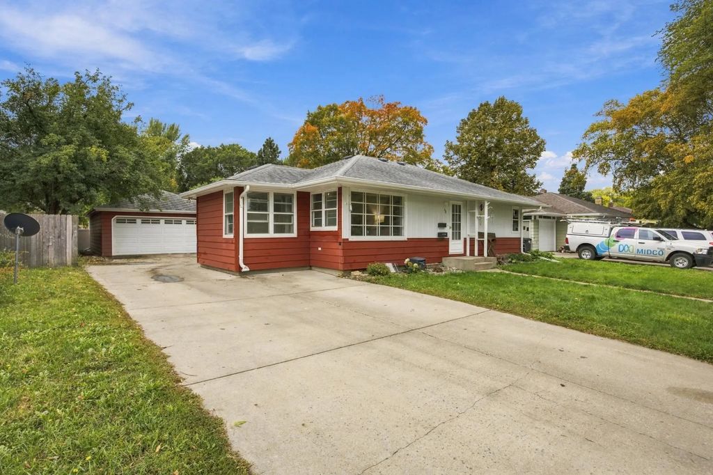 48 17th Avenue N, Fargo